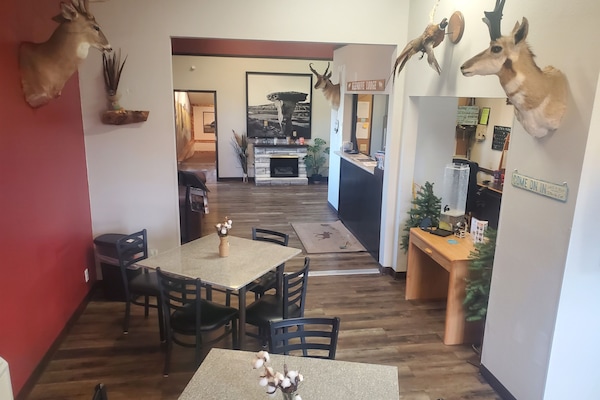 Free daily continental breakfast
