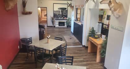 Glendive Lodge
