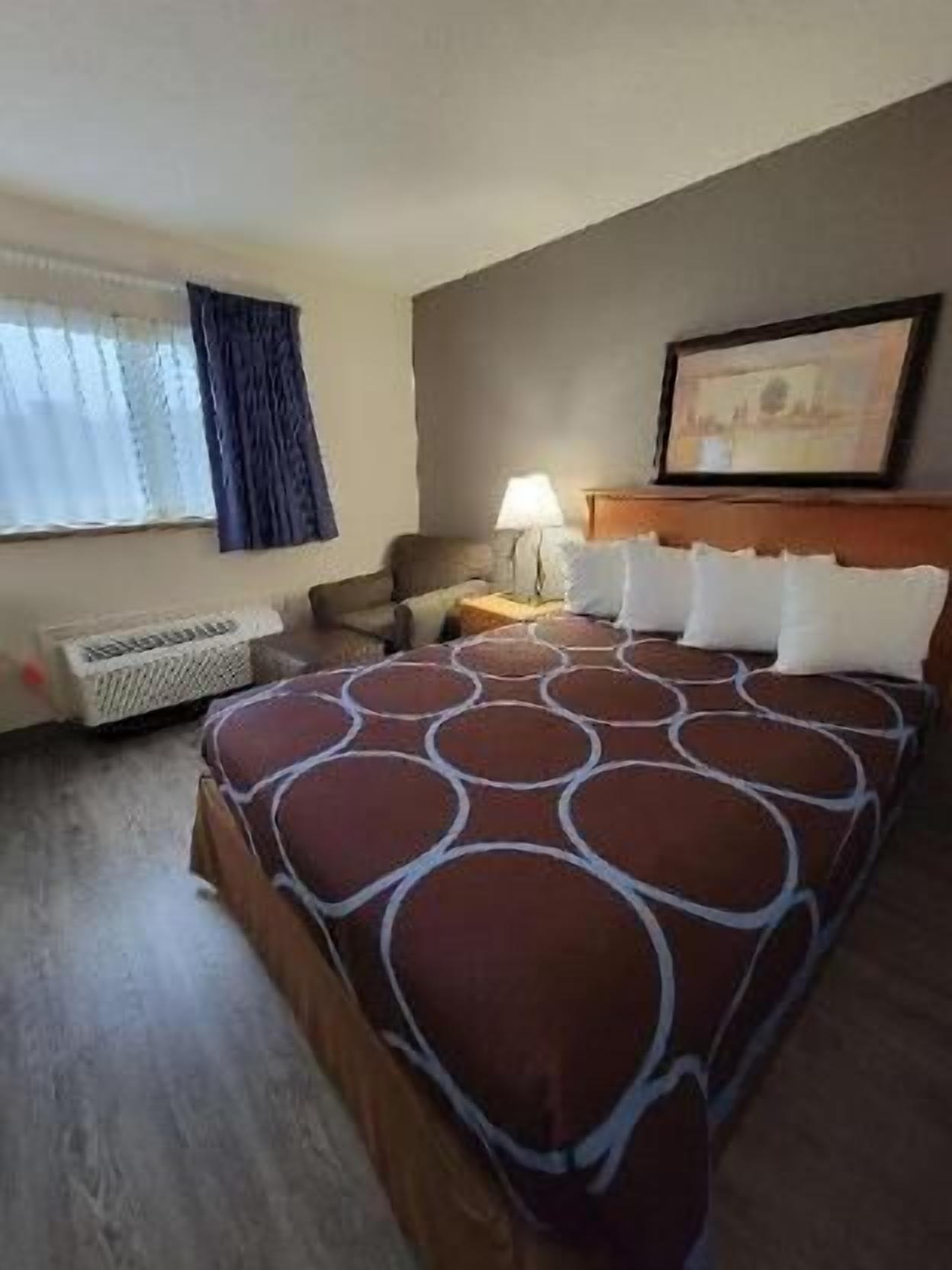 Desk, blackout drapes, iron/ironing board, free WiFi