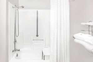Room, 1 Double Bed, Accessible, Non Smoking | Bathroom - Super 8 by Wyndham Beaver Dam (Beaver Dam)