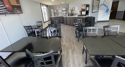 Super 8 by Wyndham Beaver Dam