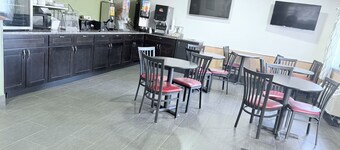 Super 8 by Wyndham Fond Du Lac
