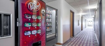 冯杜拉克温德姆速 8 酒店