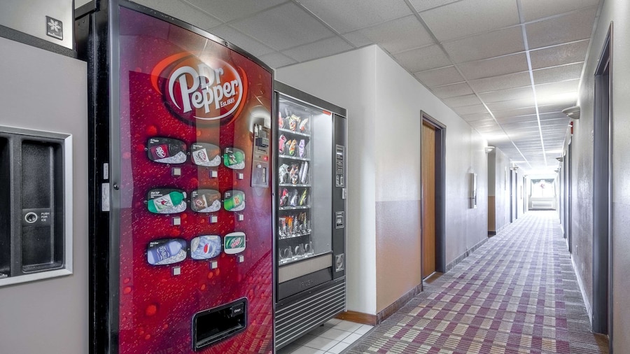 Super 8 by Wyndham Fond Du Lac