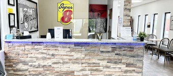 Super 8 by Wyndham Clear Lake