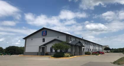 Motel 6 Marshalltown, IA