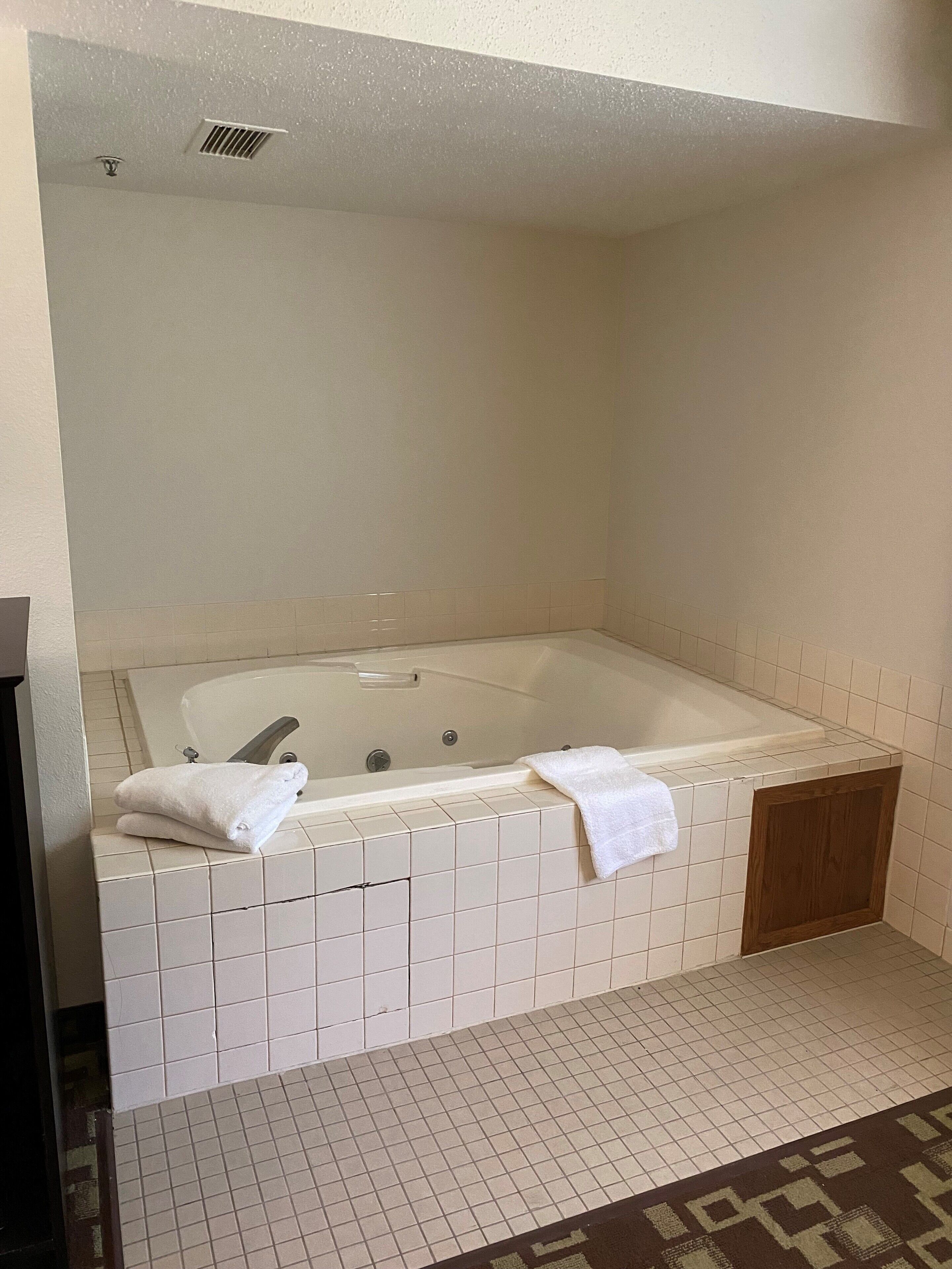 individually decorated, individually furnished, desk, laptop workspace