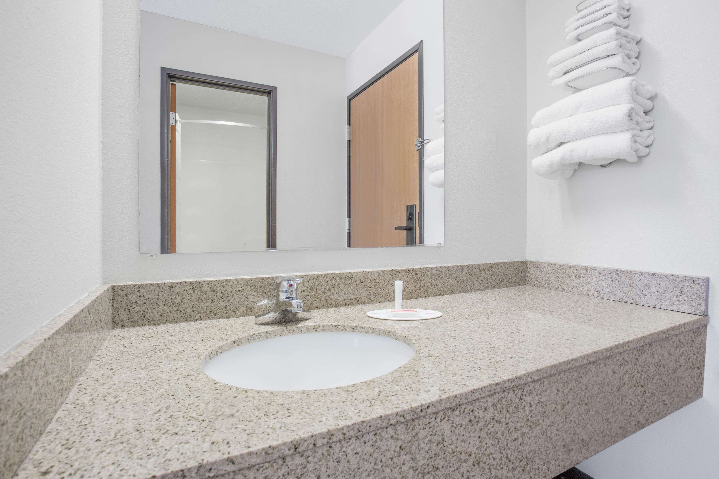 combined shower/bathtub, free toiletries, hair dryer, towels