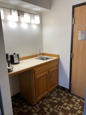 Suite, 1 King Bed, Non Smoking