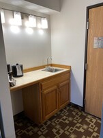 Decoración personalizada, muebles diferentes y escritorio 