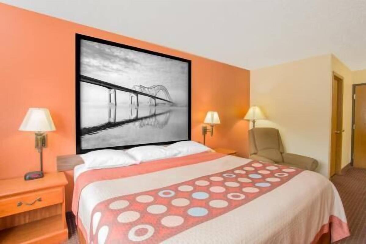 Individually decorated, individually furnished, laptop workspace