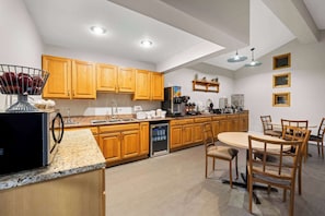 Free daily continental breakfast