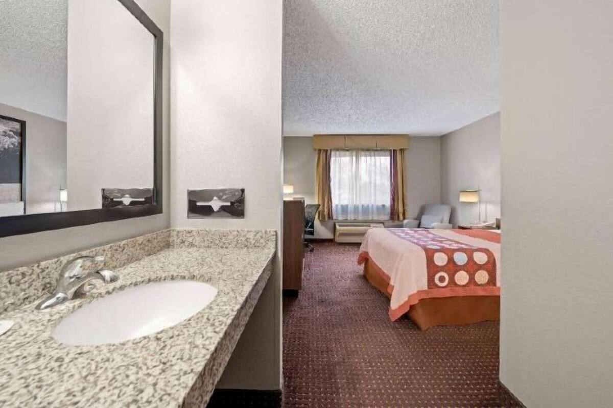 Individually decorated, individually furnished, laptop workspace