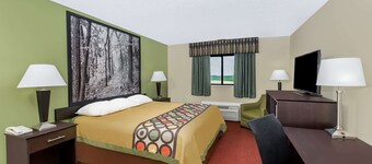Super 8 by Wyndham Grinnell IA