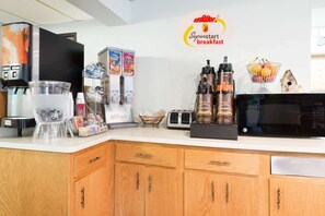 Free daily continental breakfast 