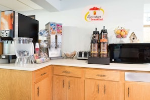 Free daily continental breakfast