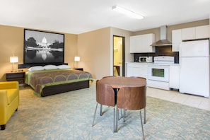 Desk, free cribs/infant beds, rollaway beds, free WiFi