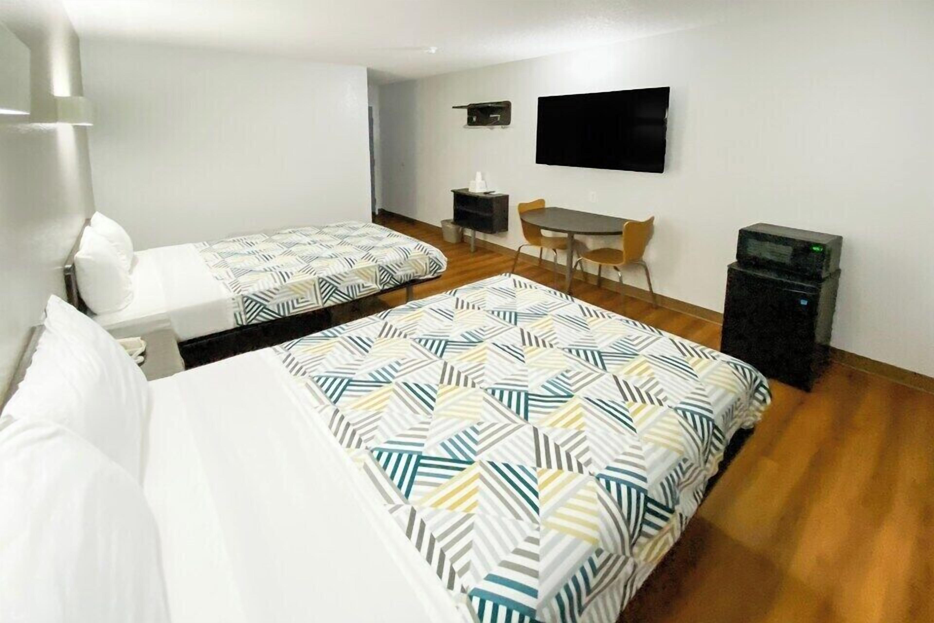 Standard Room, 2 Double Beds, Non Smoking | Desk, free WiFi, bed sheets