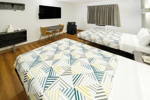 Chambre Standard, 2 lits doubles, fumeur | Bureau, accès au Wi-Fi (inclus), literie fournie