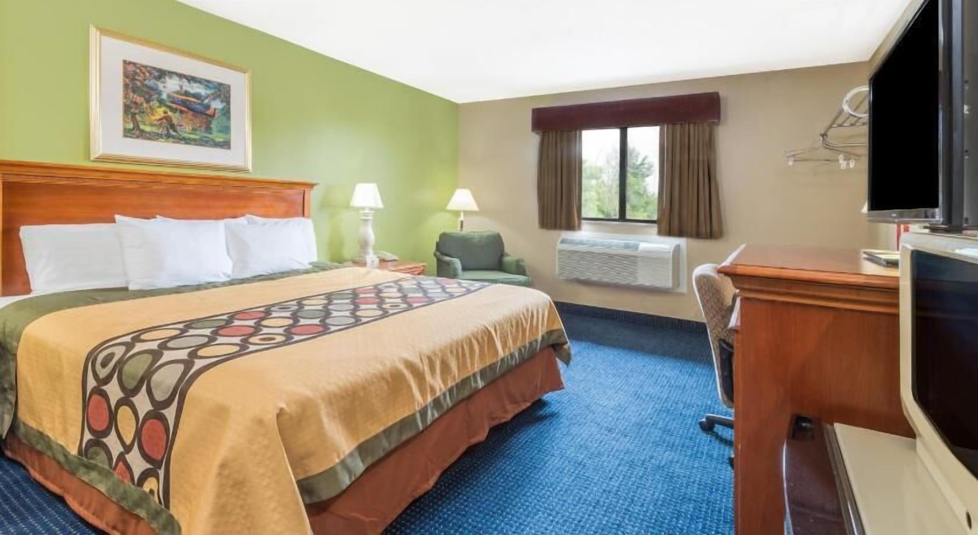 In-room safe, laptop workspace, blackout curtains, iron/ironing board