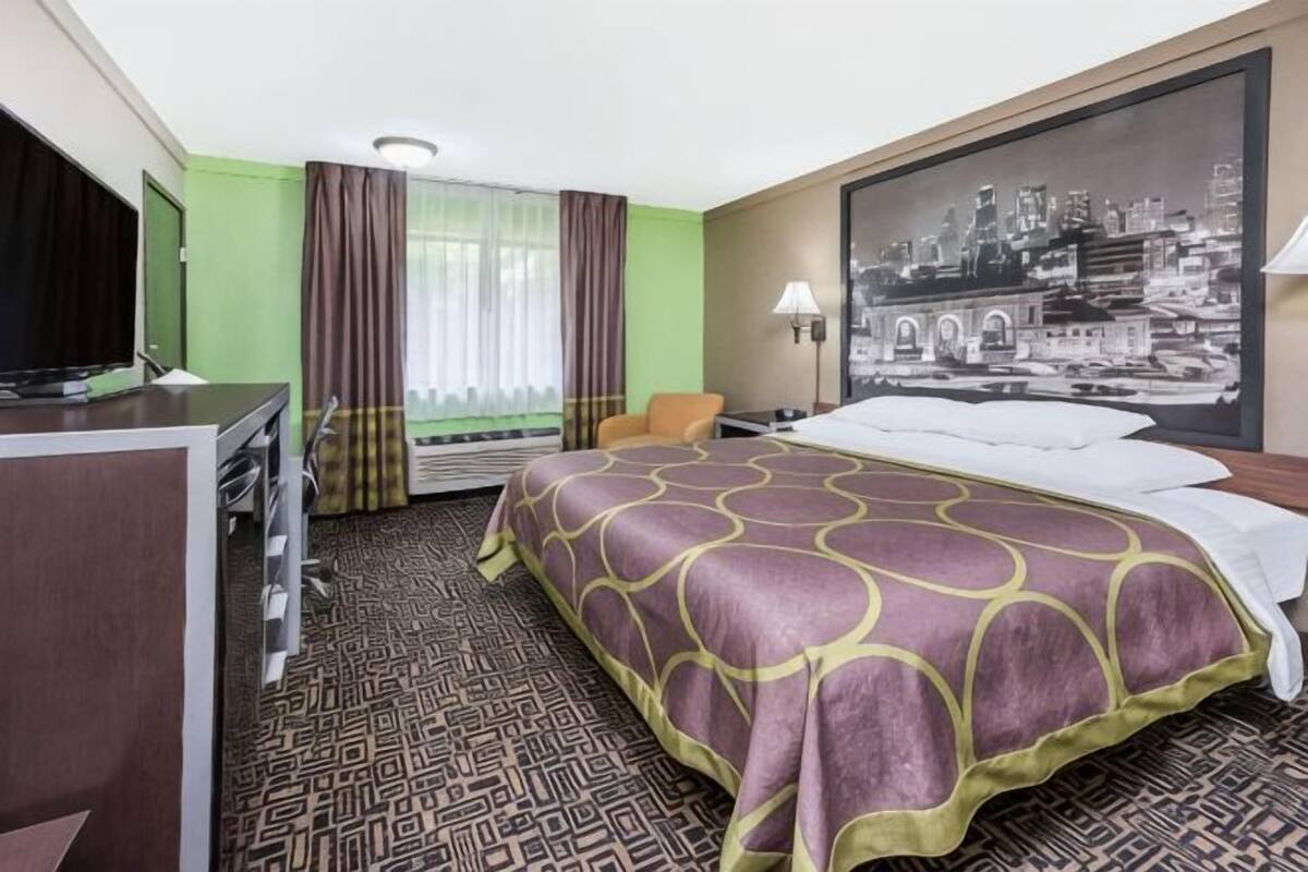 Ferros/tábuas de passar roupa, Wi-Fi de cortesia, roupa de cama