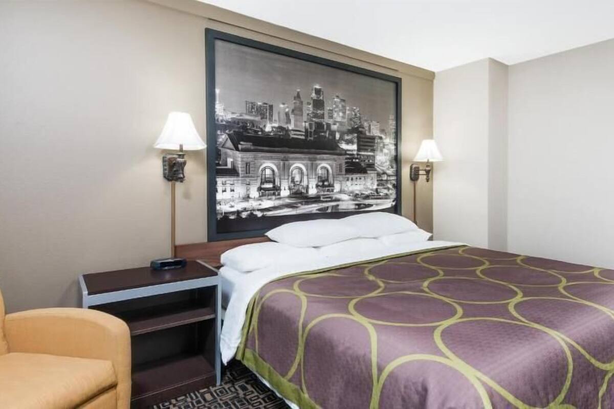 Fer et planche Ă repasser, accĂšs au Wi-Fi (inclus), literie fournie