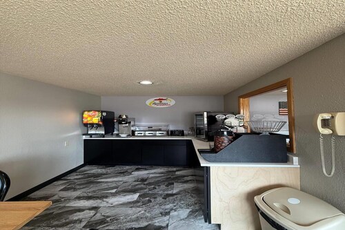 Super 8 by Wyndham Belle Fourche SD