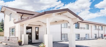 Super 8 by Wyndham Belle Fourche SD