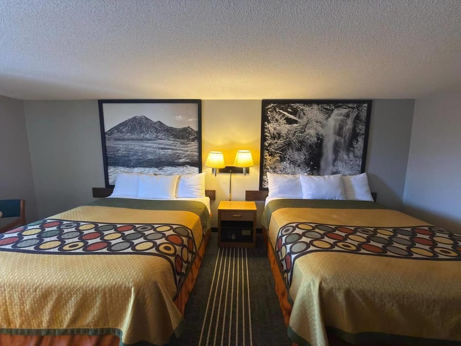 Chambre, 2 grands lits, non-fumeur