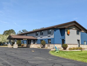 Front of property - Super 8 by Wyndham Baxter/Brainerd Area (Baxter)
