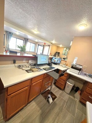 Front of property - Super 8 by Wyndham Austin MN (Austin)