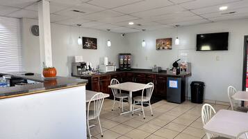 Dagelijks continentaal ontbijt inbegrepen