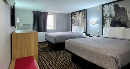Super 8 by Wyndham Yankton