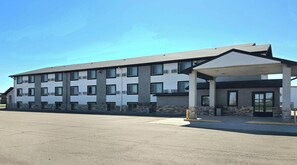 Exterior - Super 8 by Wyndham Yankton (Yankton)