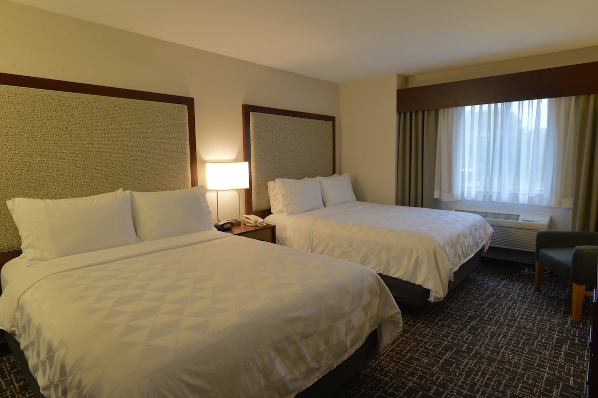 In-room safe, iron/ironing board, free cribs/infant beds, rollaway beds