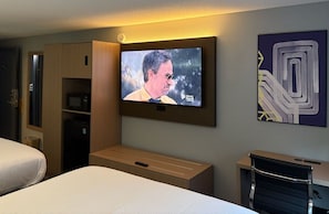 Desk, free cots/infant beds, free WiFi, bed sheets