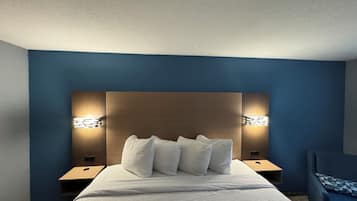 Desk, free cribs/infant beds, free WiFi, bed sheets