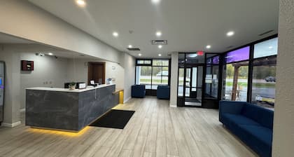 Super 8 by Wyndham Mankato