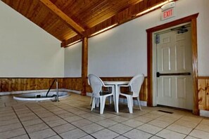 Indoor spa tub