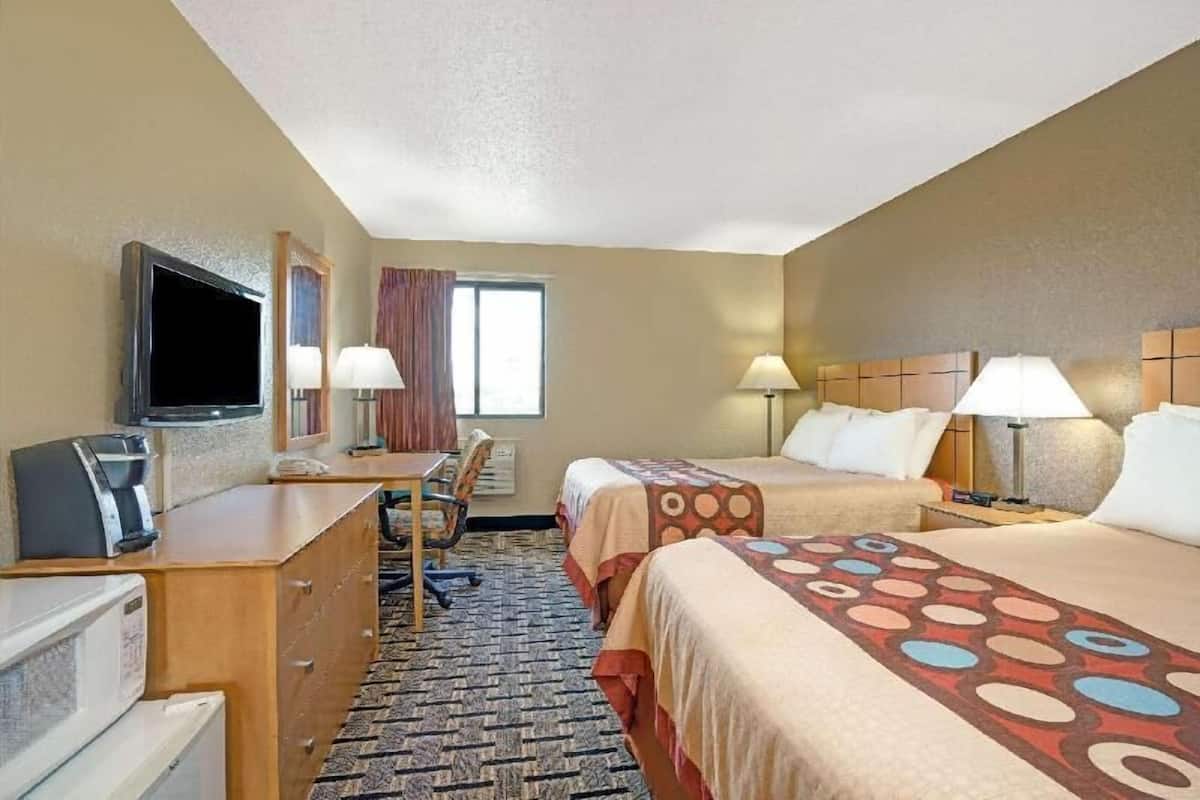 Desk, free WiFi, bed sheets