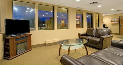Super 8 by Wyndham Melrose