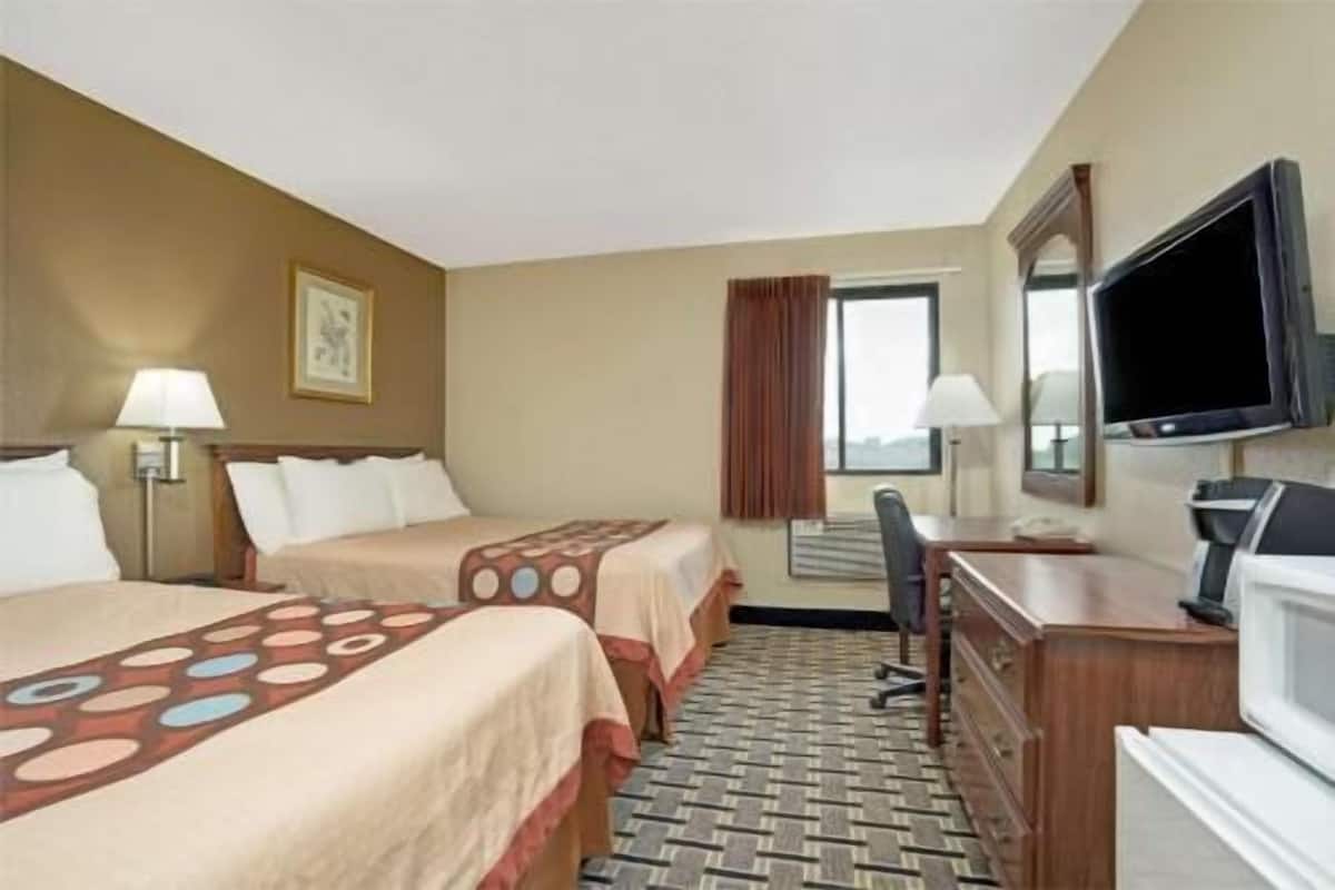 Desk, free WiFi, bed sheets