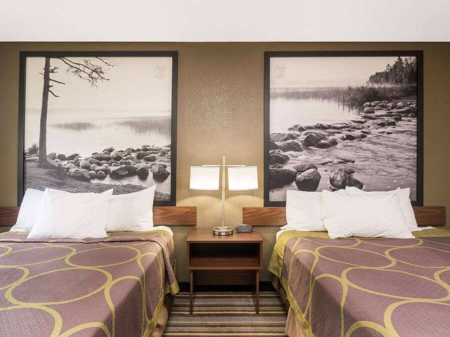 Room, 2 Queen Beds, Non Smoking | Desk, cribs/infant beds, rollaway beds, free WiFi