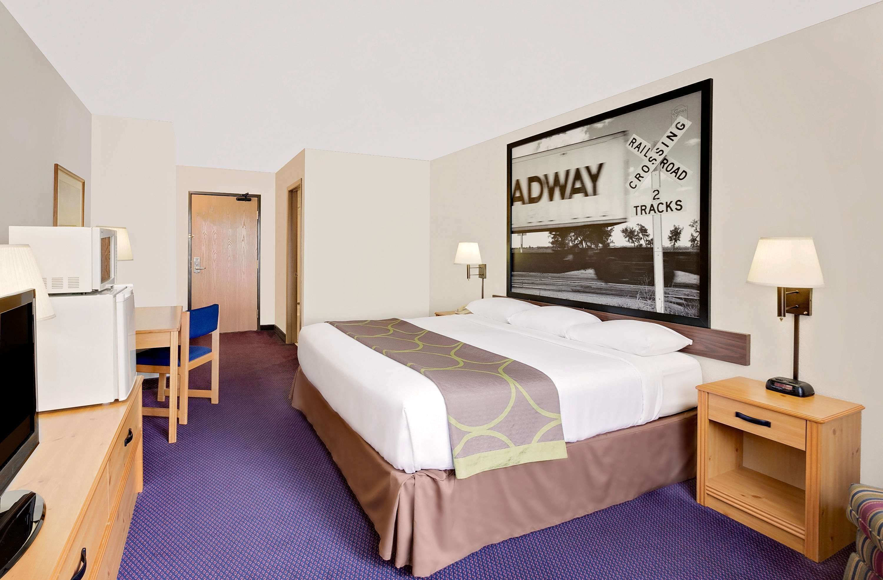 free minibar, desk, iron/ironing board, free cots/infant beds