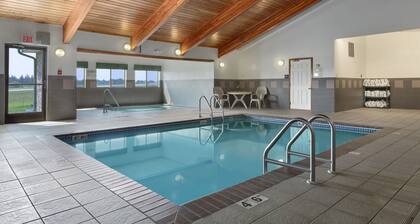 Super 8 by Wyndham St. James