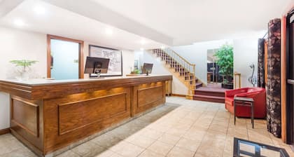 Super 8 by Wyndham Platteville