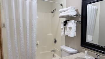 Chambre, 2 lits doubles, non-fumeur, réfrigérateur | Décor unique, ameublement unique