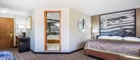 Deluxe suite, 1 kingsize bed, niet-roken, bubbelbad | Individueel gedecoreerd, individueel gemeubileerd, een laptopwerkplek