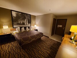 Room, Accessible, Non Smoking | Desk, blackout drapes, iron/ironing board, free WiFi