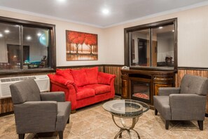 Lobby - Super 8 by Wyndham Bedford (Bedford)